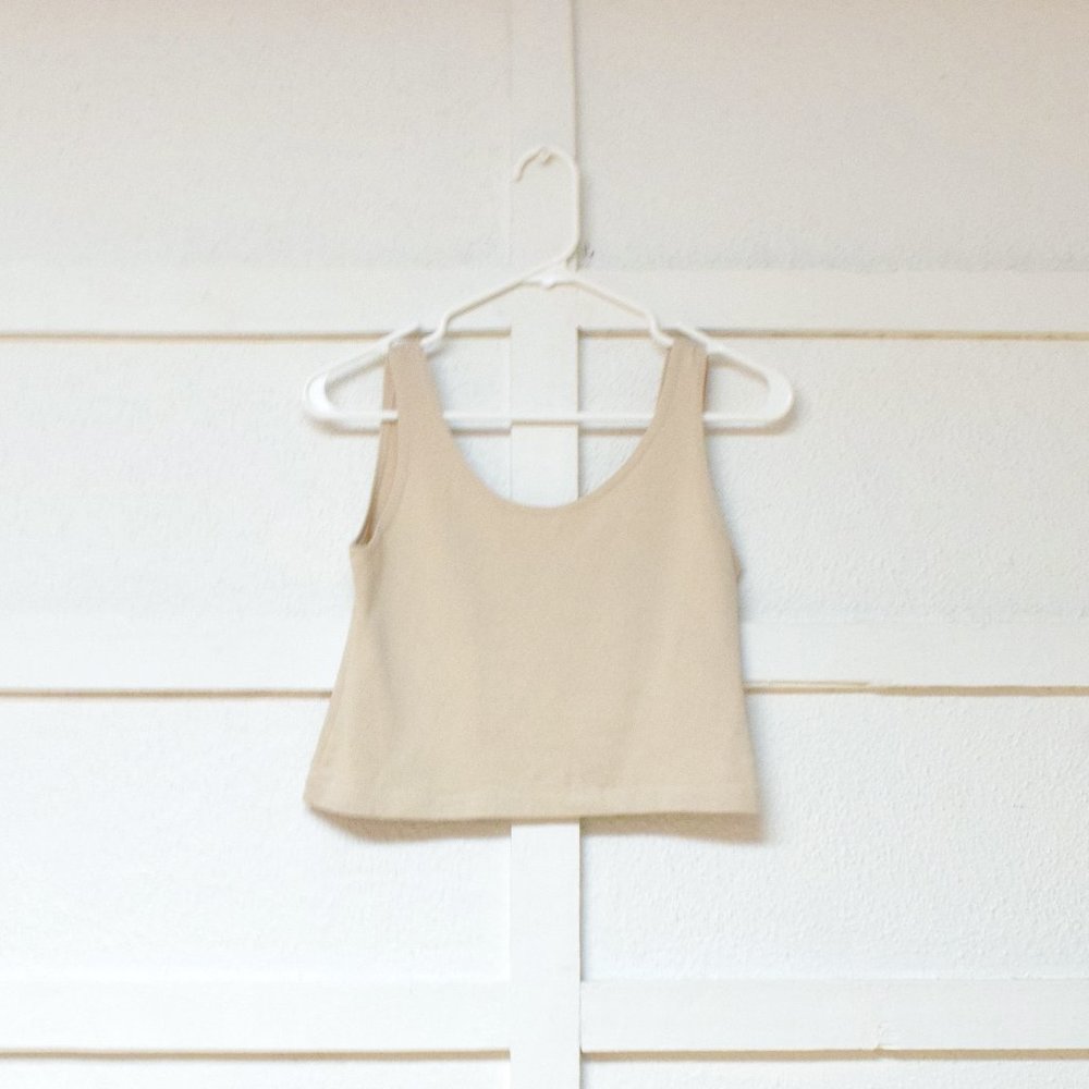 STAR CODY Vintage Beige Tan Woven Fine Knit Sleeveless Crop Top | Size M